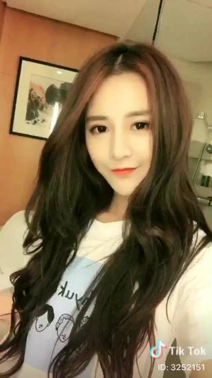 Đã tìm thấy cô gái có nụ cười vạn người mê