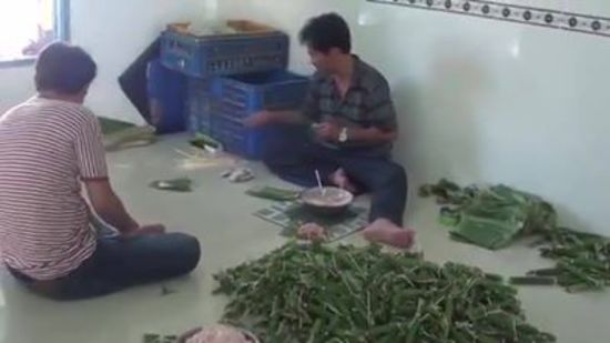 Bình Thuận: Bắt quả tang cơ sở sản xuất trộn hóa chất vào chả lụa