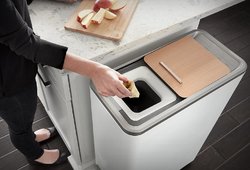 Siêu ấn tượng với thùng rác bảo vệ môi trường